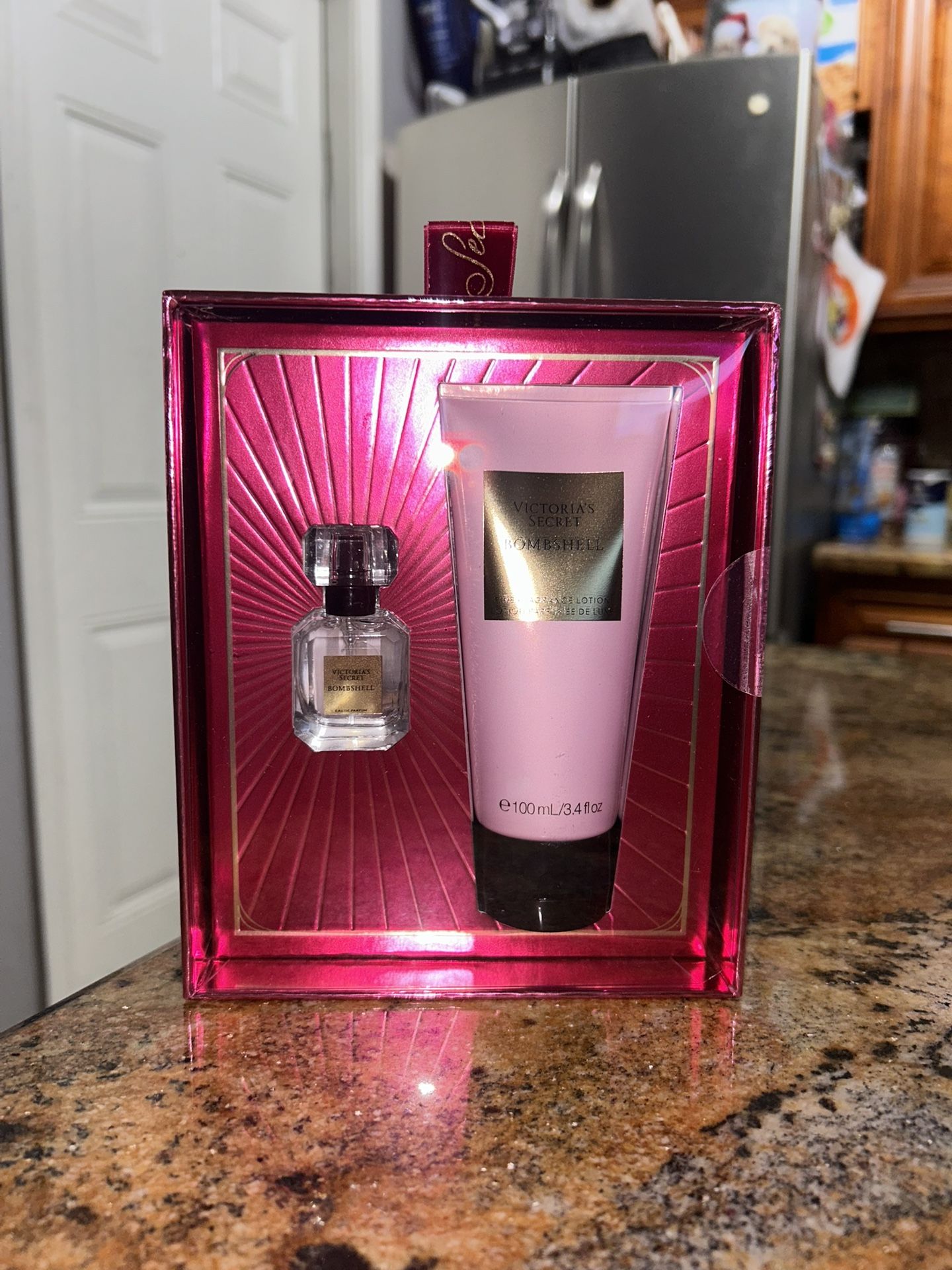 Victorias Secret Bombshell Boxed Perfume Gift Set 