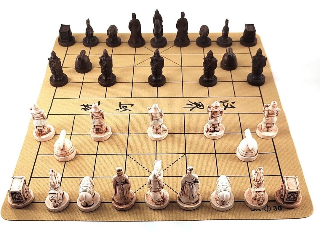 Traditional Chinese Portable Chess Set,Travel Board Game Set with Resin Chess Pieces and Leather Chessboard
