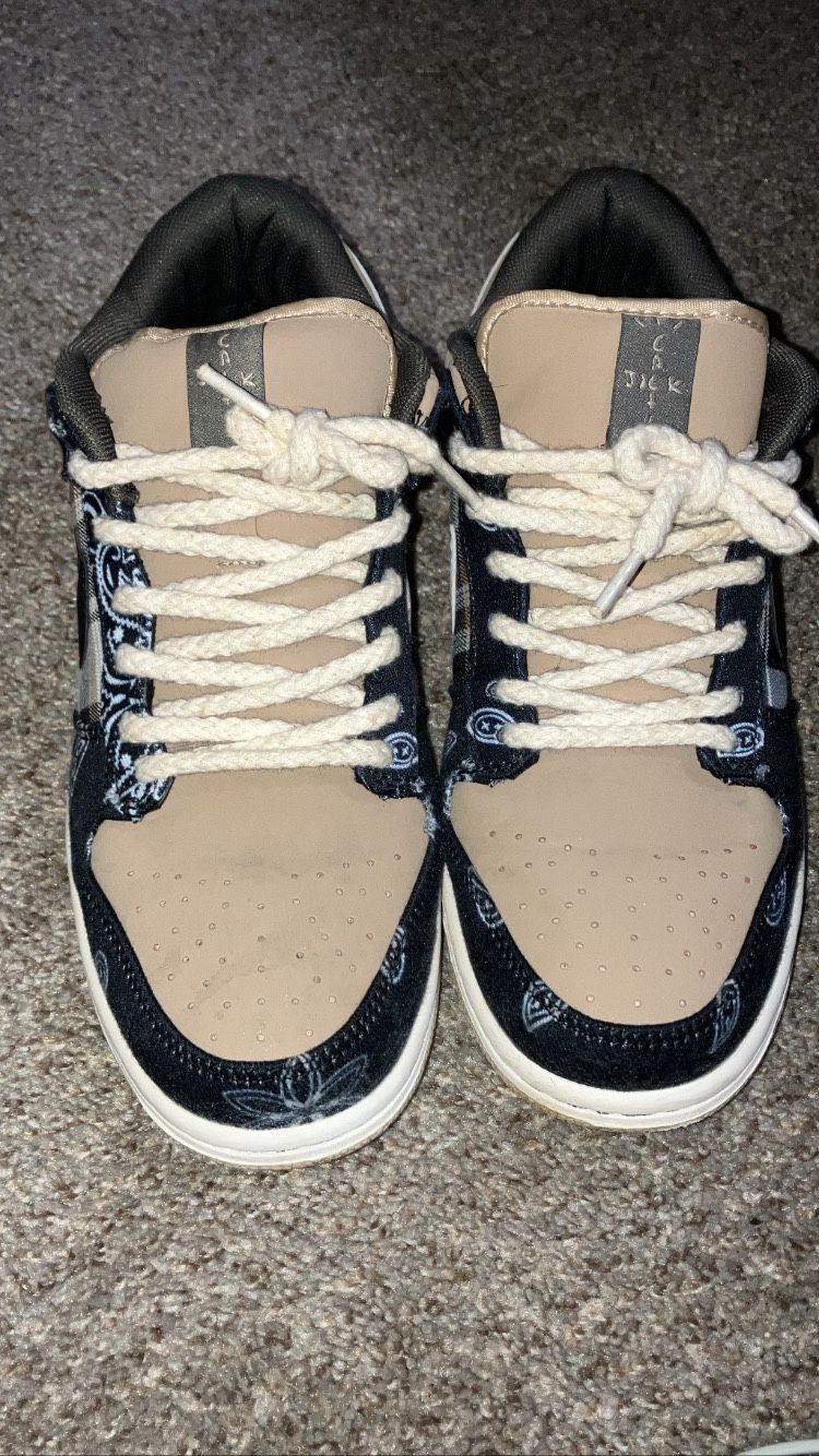 Travis Dunk 9.5
