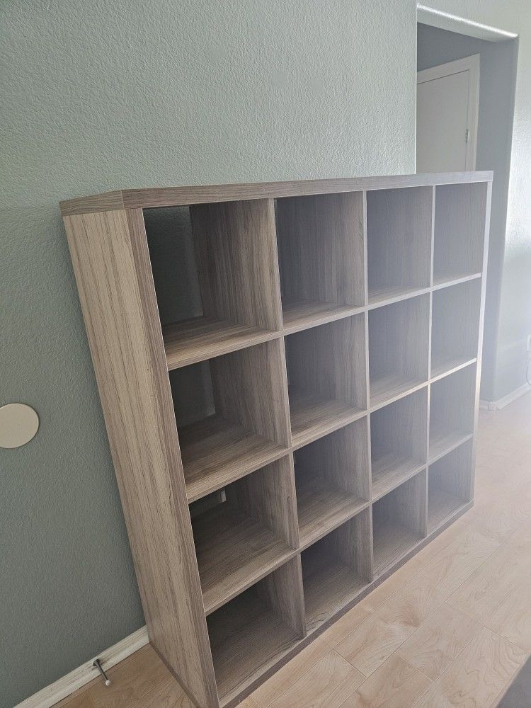 2 Twin Beds & Furniture