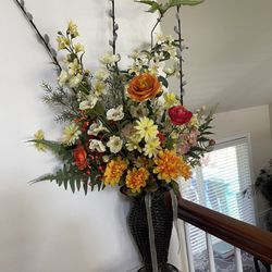Flower Arrangement & Vase 
