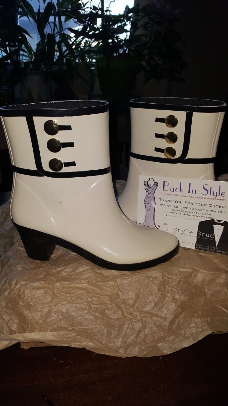 Clean the Closet!-Vintage Kate Spade Rain Boots-SZ 7