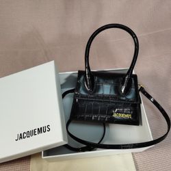 Jacquemus Le Chiquito Medium Bag