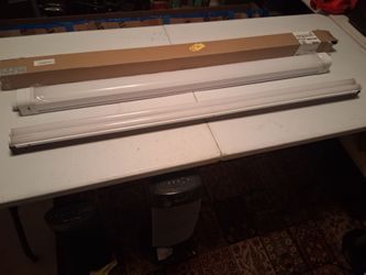 2 - 4ft LED Light's