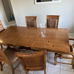 Dining Room Table 