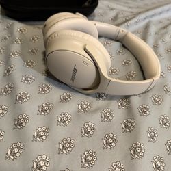 Bose QC45 New