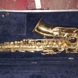 CONN ALTO SAXAPHONE WITH CASE 