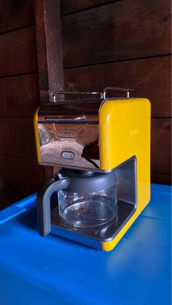 De'Longhi Yellow 5-Cup Coffeemaker at