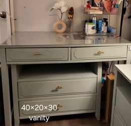 Vanity Table