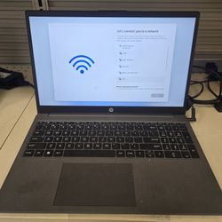 HP 17" Laptop Ryzen 7, 1TB Storage.