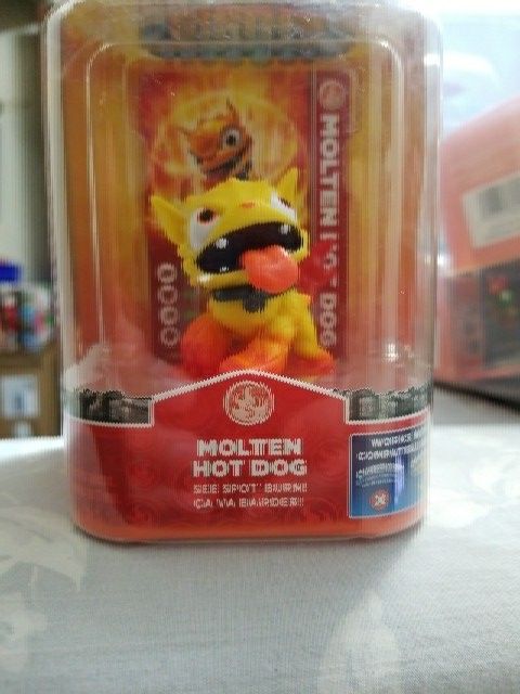 MOLTEN HOT DOG Skylanders Giants Wal-Mart Exclusive