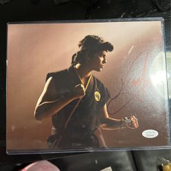 Picture Autograph.