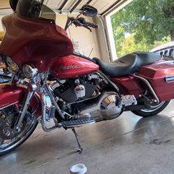 Clean Title Harley-Davidson Road King Screaming