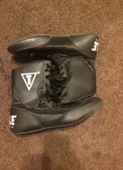 Title Boxing shoes