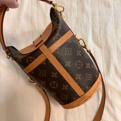 Louis Vuitton Box and Shopping bag for Sale in Monterey Park, CA - OfferUp