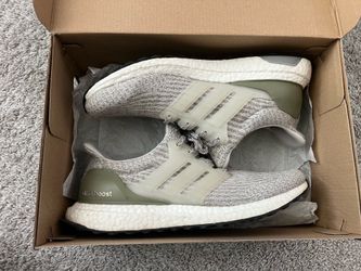 ADIDAS ULTRABOOST 3.0 - size 9.5 GREY/ARMY GREEN