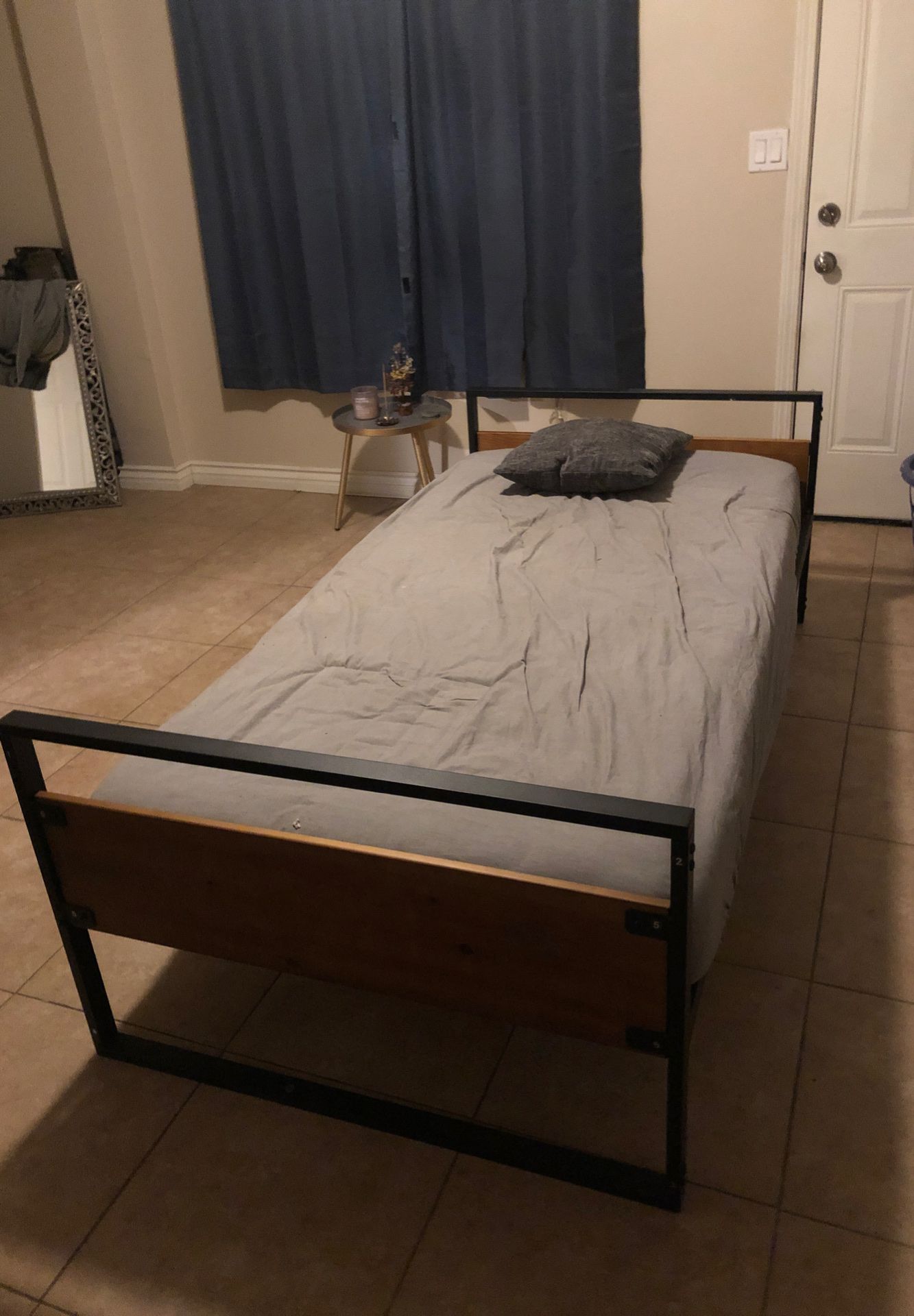 Twin size bed with memory foam mattress