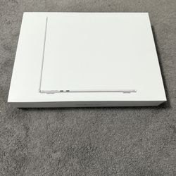 MacBook Air M4 2025 15” 1TB SSD 24GB Brand New Sealed