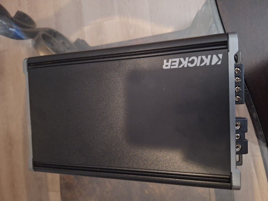 Kicker Amplifier CXA 1200.1