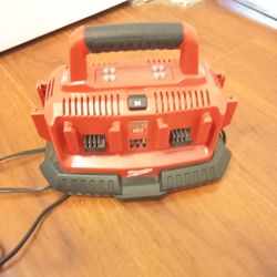 Milwaukee 6 Port battery charger m18