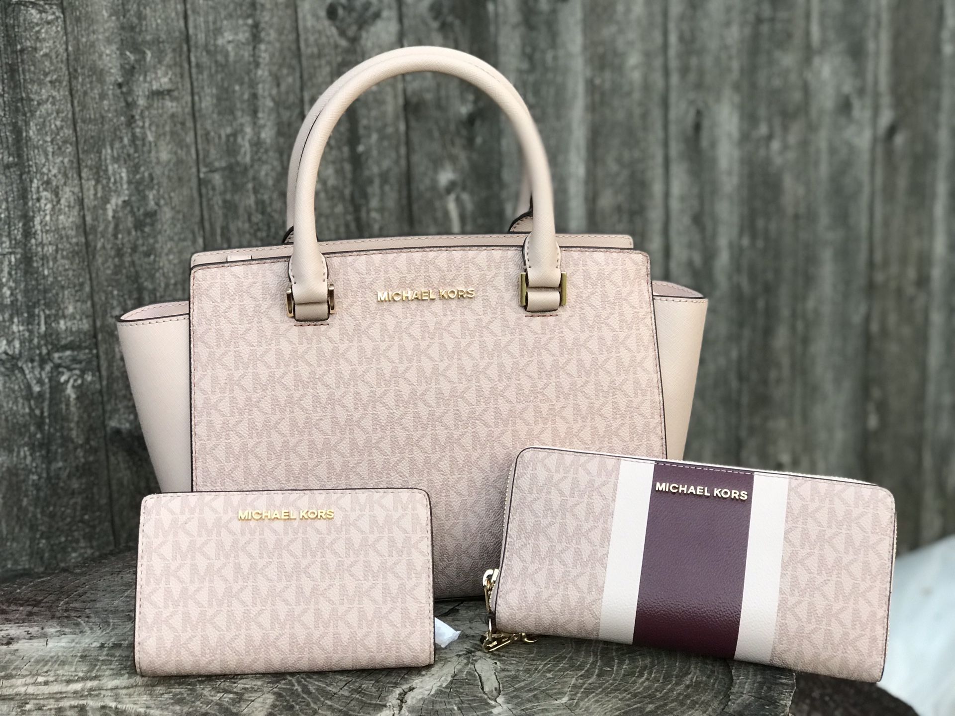 Michael Kors selma medium pink logo