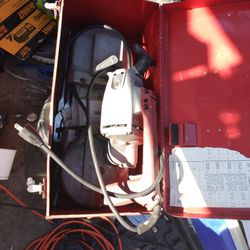 Milwaukee Heavy Duty Band Saw Excellent Condition Comes With Extra Blades