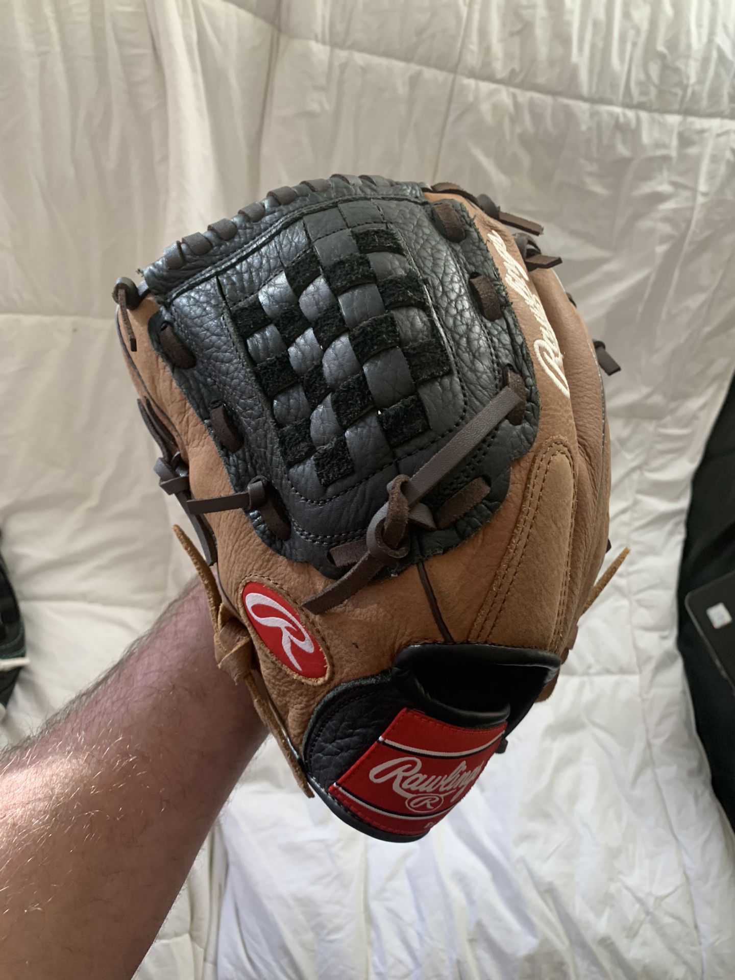 Left Handed Thrower LHT Lefty Like New Rawlings D115BBDBPT 11 1/2" Baseball & Softball / Fielders Gloves Youth Sizing Small Hands