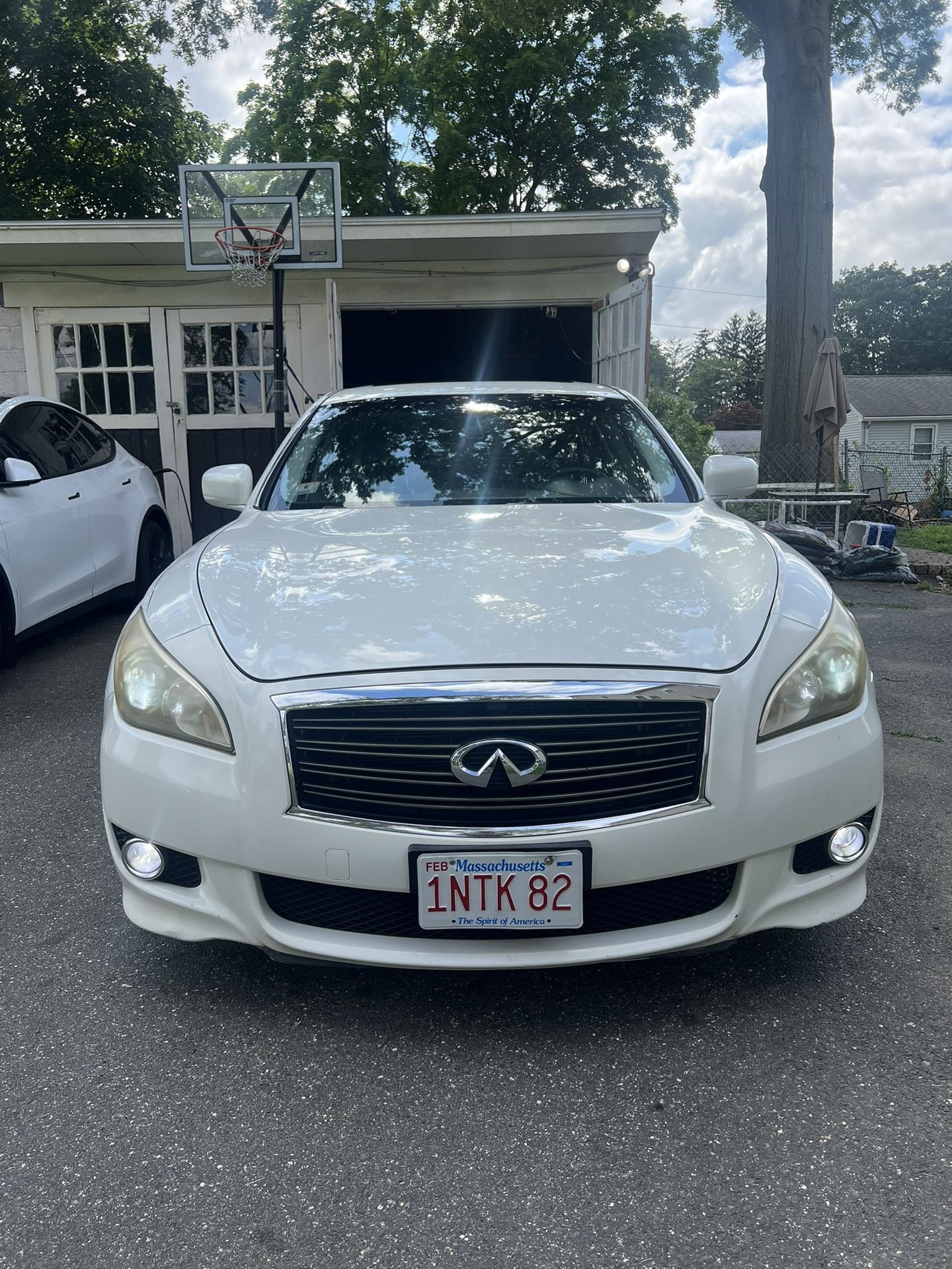2011 Infiniti M