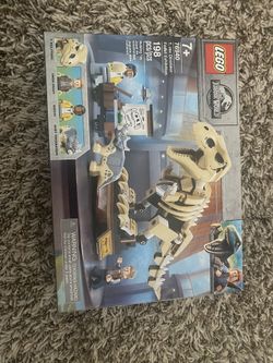 Lego Jurassic World T. Rex Fossil Exhibition 