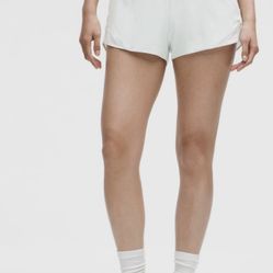 Lulu white Hotty Hot High - Rise Lined Short 2.5 