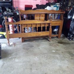 Salem house Twin Bed