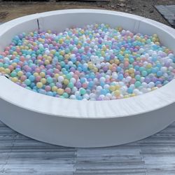 XL 8X8 Ball Pit