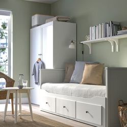 Daybed With Storage Drawers