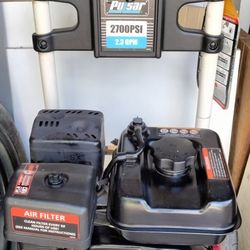 2700 Psi Pressure Washer Excellent Condition 👍 No Wand  Will Run At Pickup 