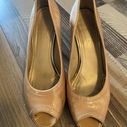 Stuart Weitzman Nude Heels