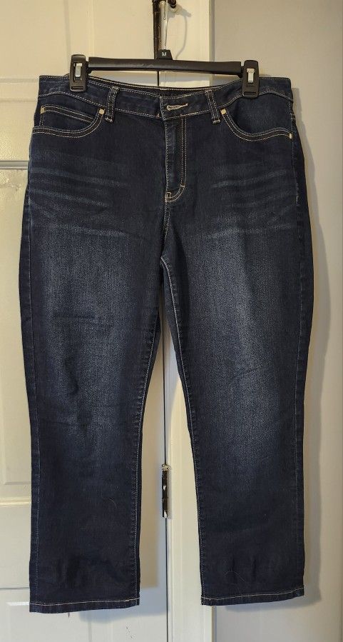 Ladies Jean Capris Size 14