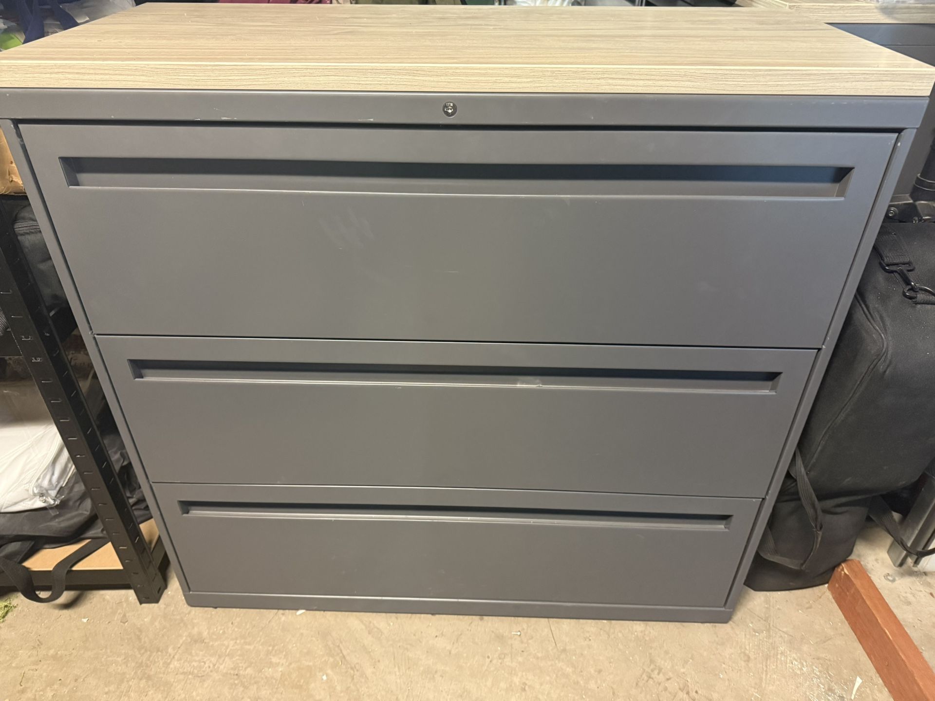 Locking Filing Caninets (3)