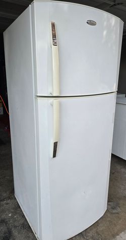 Whirlpool Refrigerator - Delivery Available!