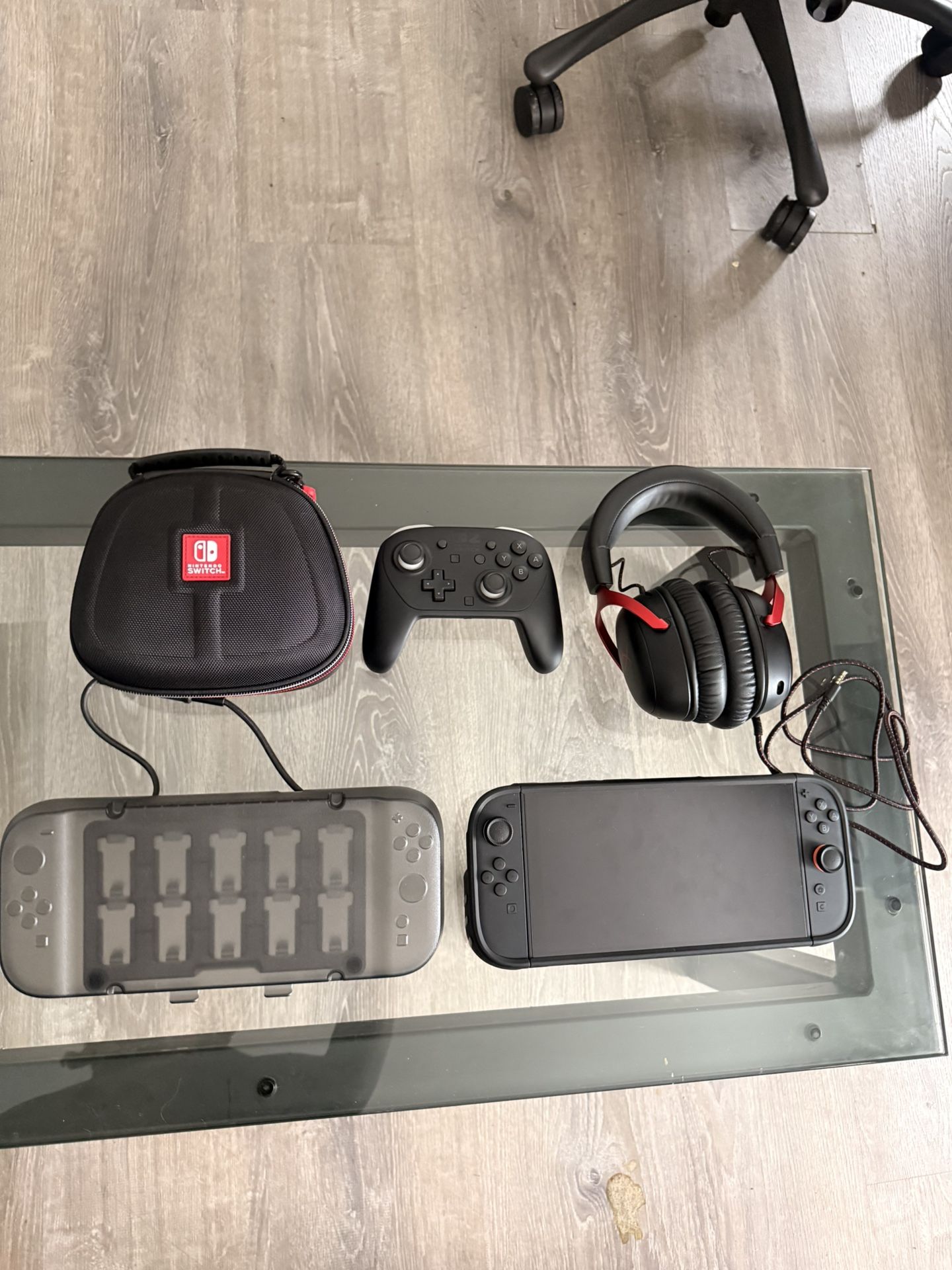 Nintendo Switch 2, Controller, Headset, Cases