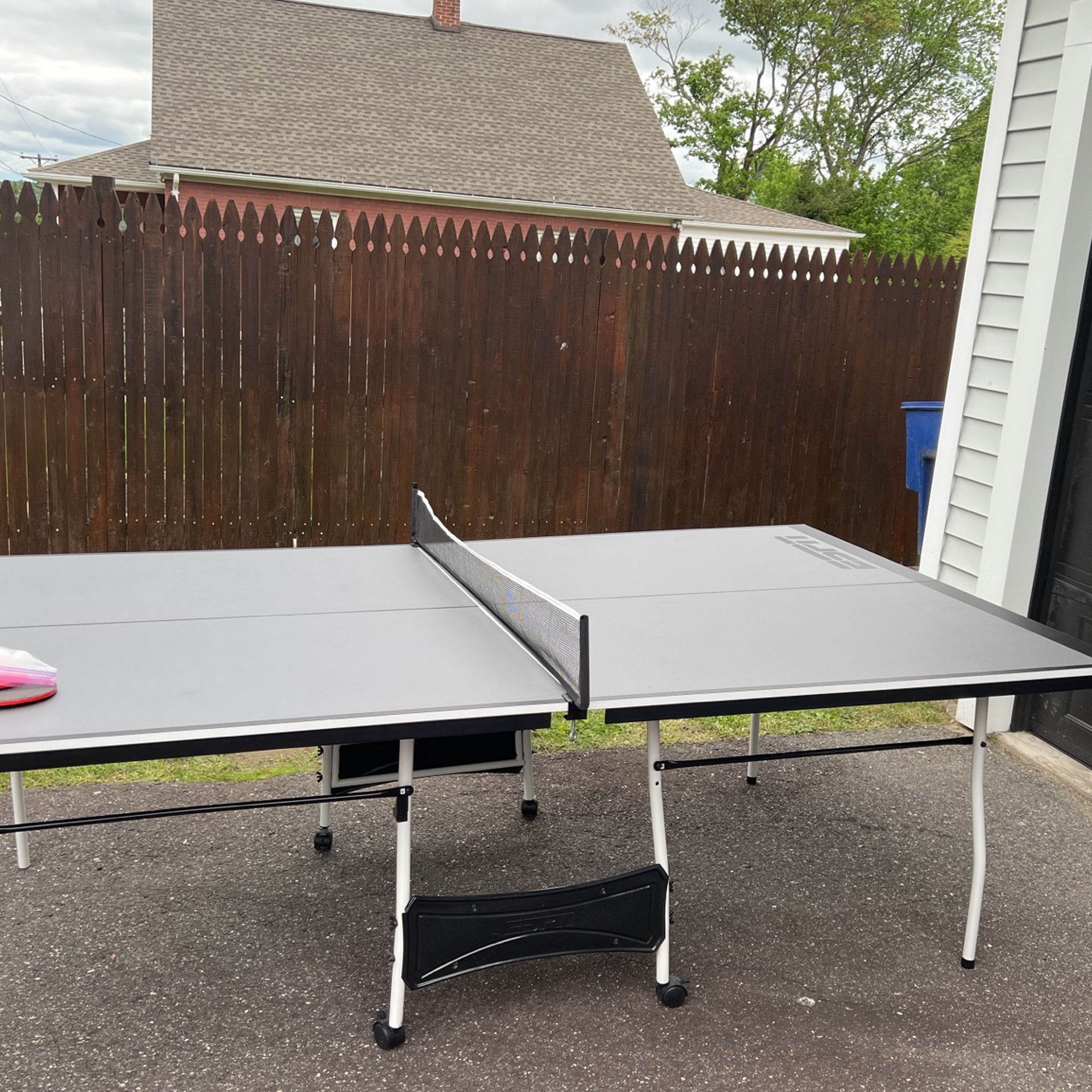 ESPN Ping Pong Table/ Table Tennis