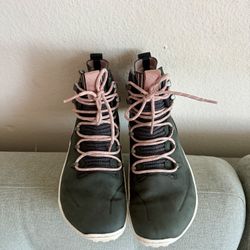 Vivobarefoot Tracker Decon FG2 - Womens size US 8 EU 39 