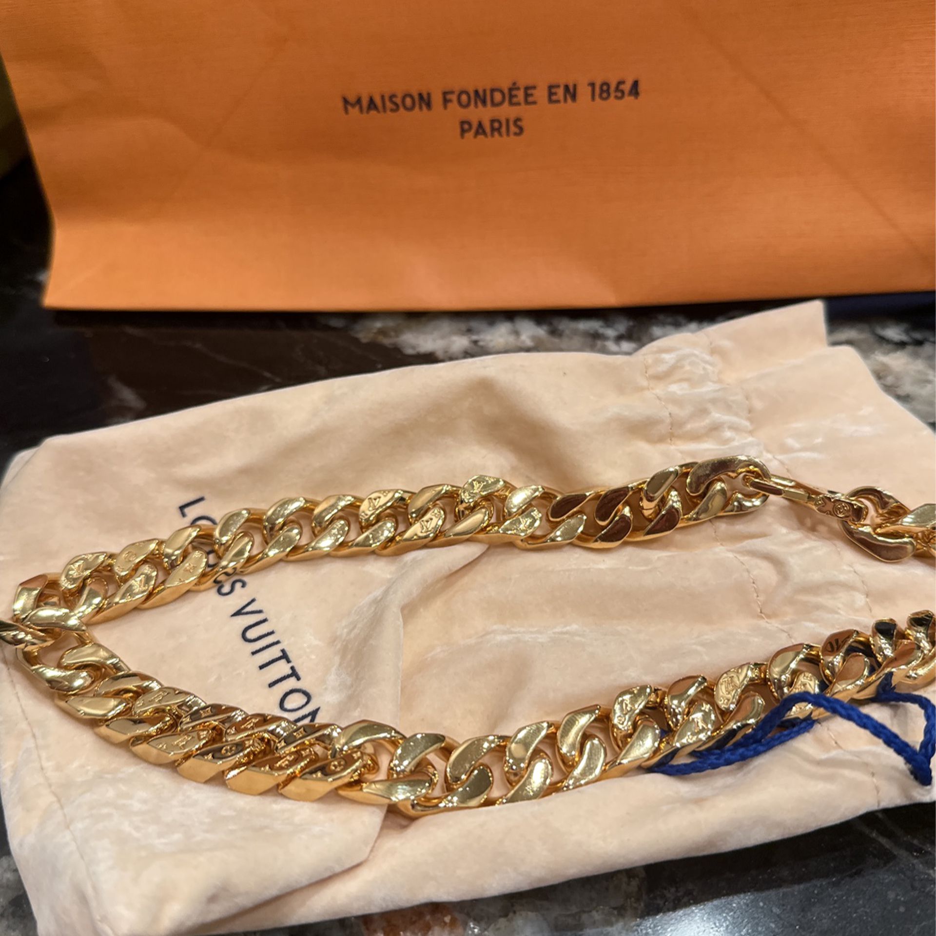 Louis Vuitton Cuban Gold Necklace 18 Inch for Sale in Friendswood