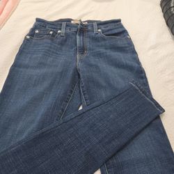 Levis High Rise Size 4 Or Size 26