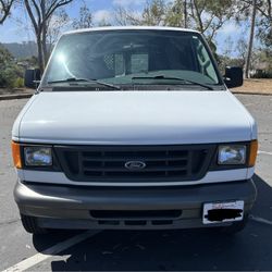 2004 Ford E-250