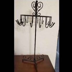 Brand New Necklace Holder ( Brand New ) 