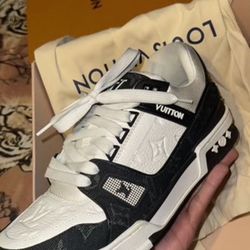 LV Trainer Sneaker