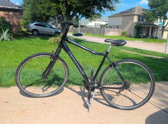 Cannondale Adventure - 28"/700c Aluminum Hybrid bike