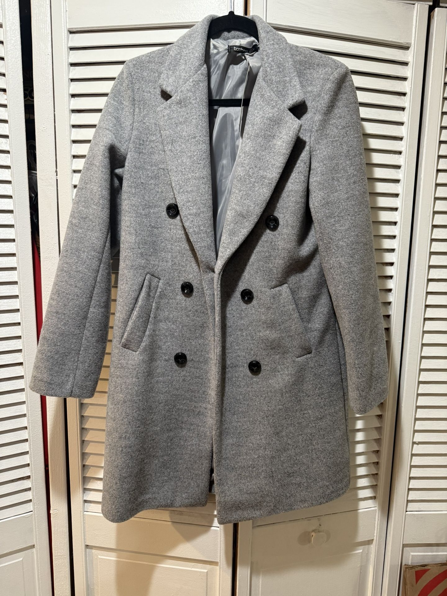Boohoo Women’s Gray Double-Breasted Coat – Size US 4