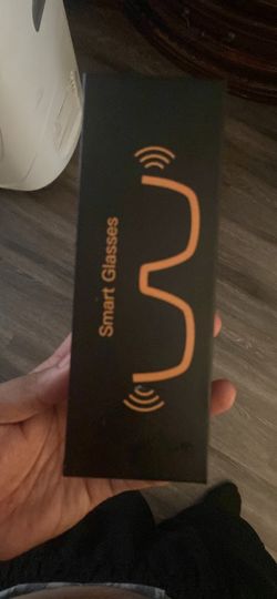 Smart Glasses in Box