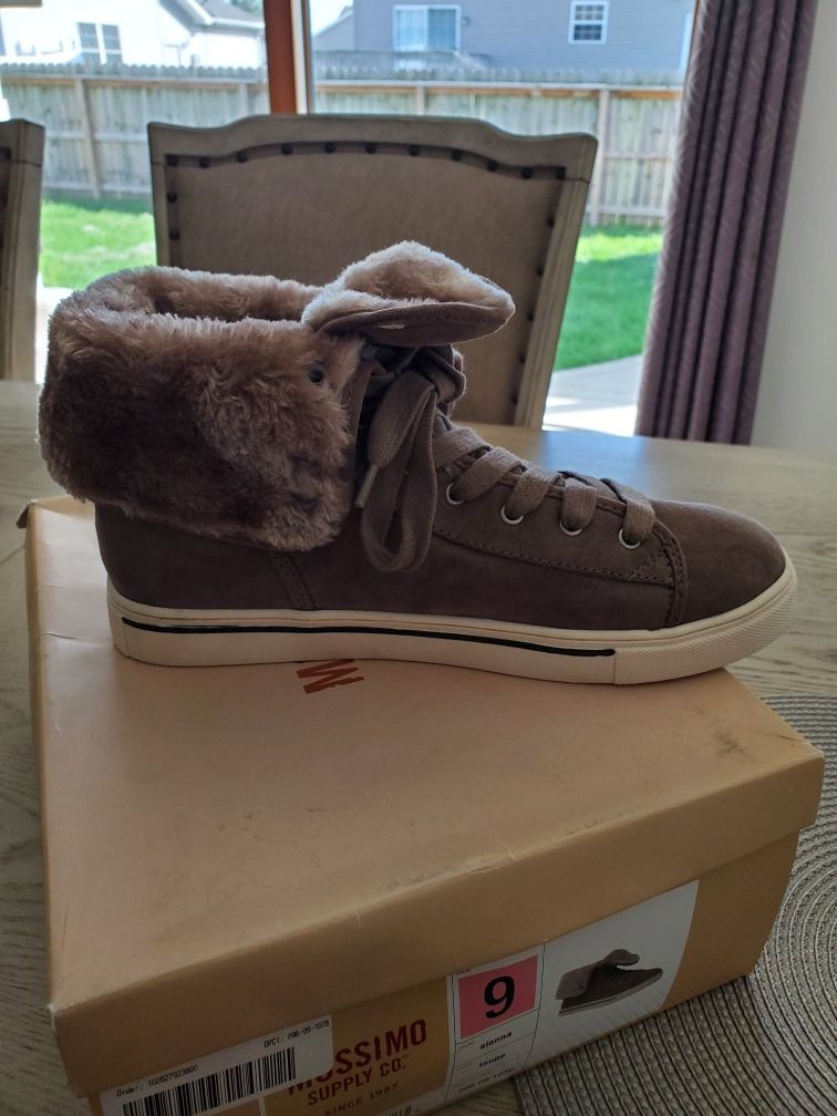 Shoes that can also be boots!